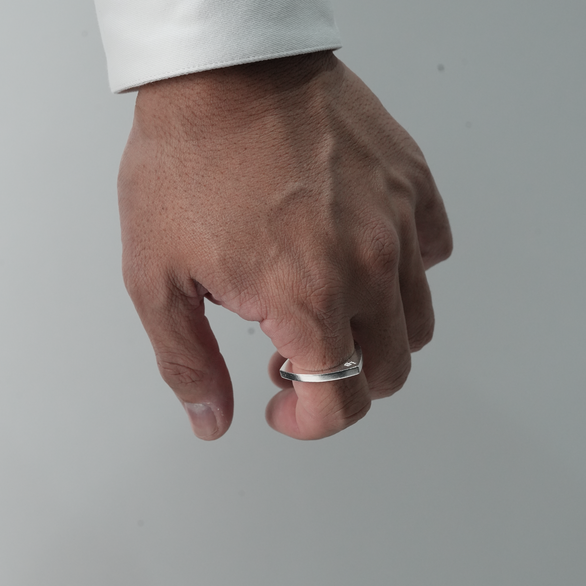 ADJUSTABLE DELTA RING