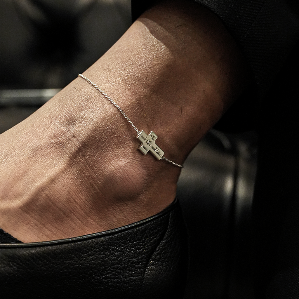 CROSS CORE ANKLET